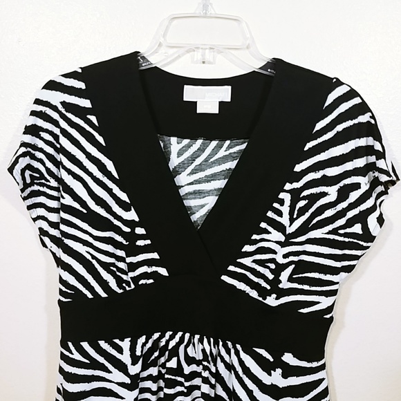 Michael Kors  Black & White Top Cap Sleeve sz. SP - Picture 2 of 7